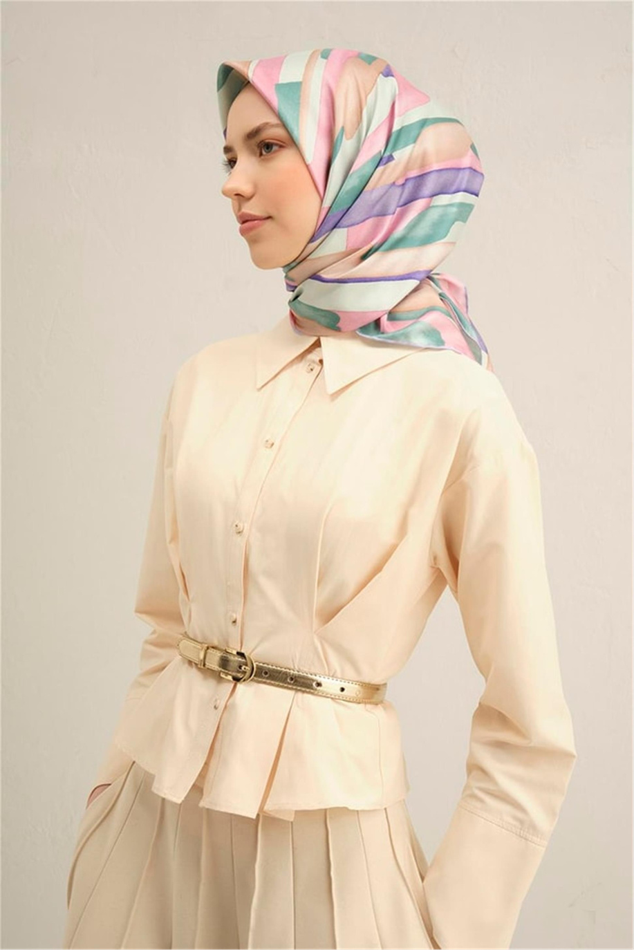 Armine Desenli Sura Saf İpek Eşarp 9306 38