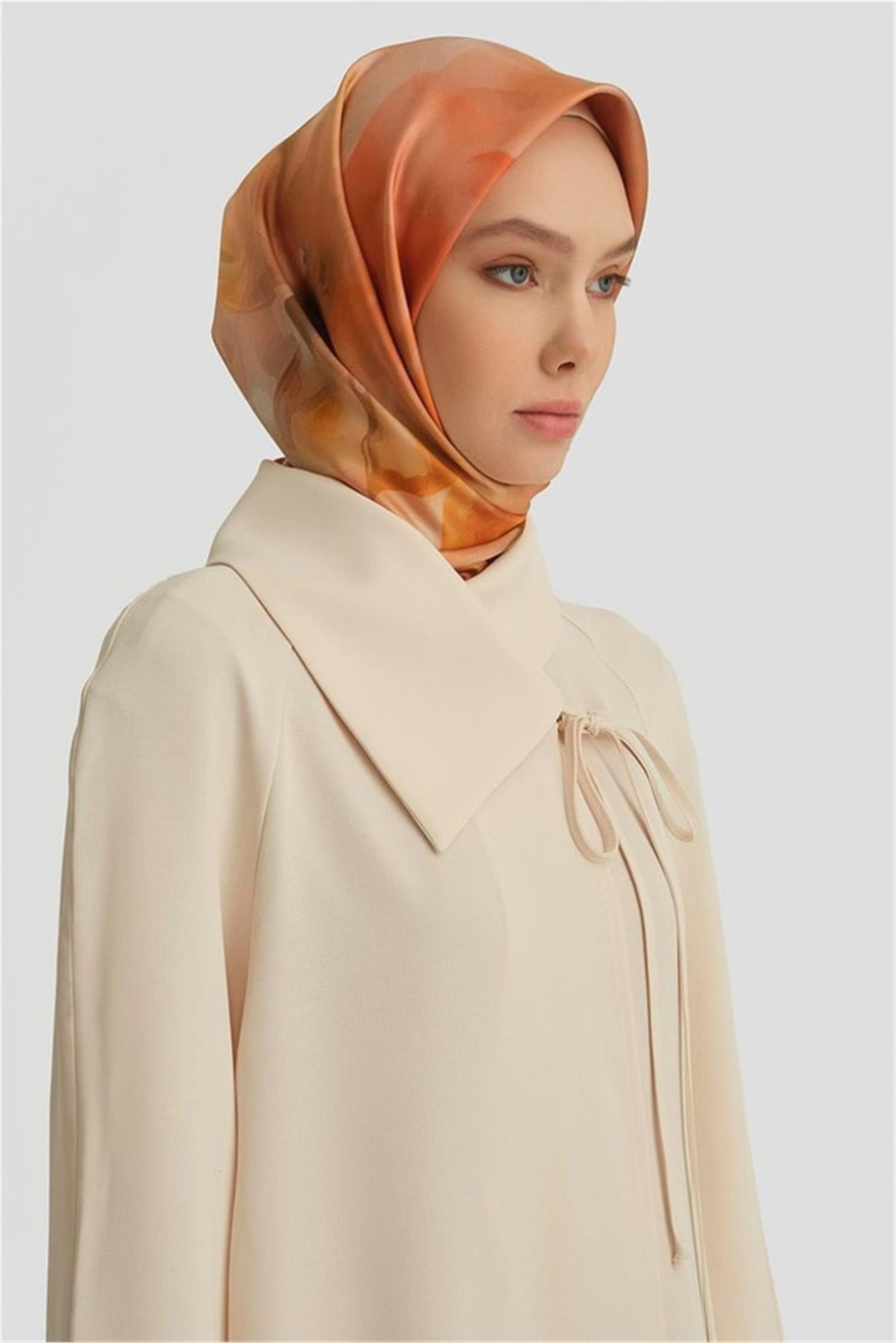 Armine Kloş Giy Çık Aytaşı