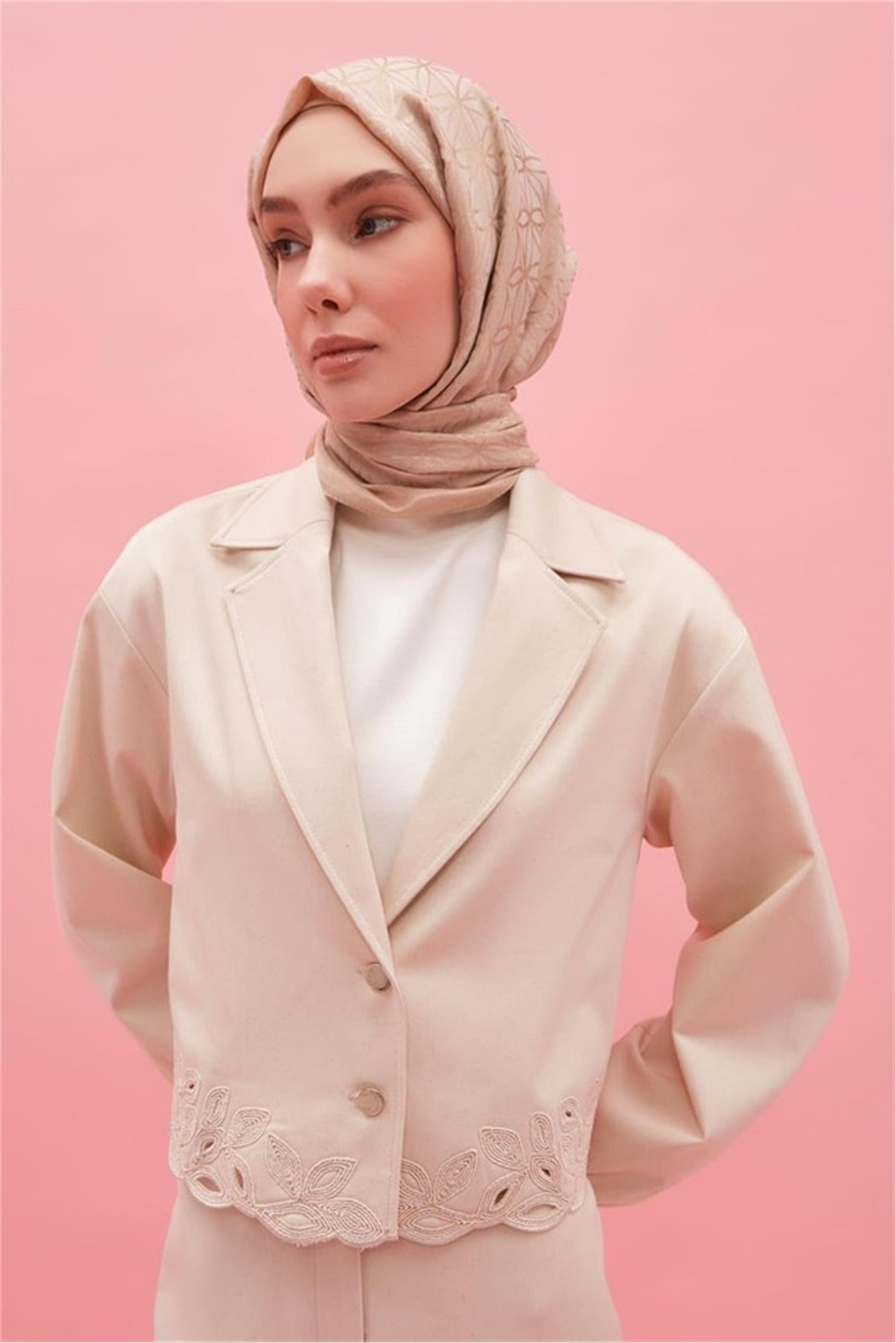 Armine Nakış Detaylı Takım Naturel