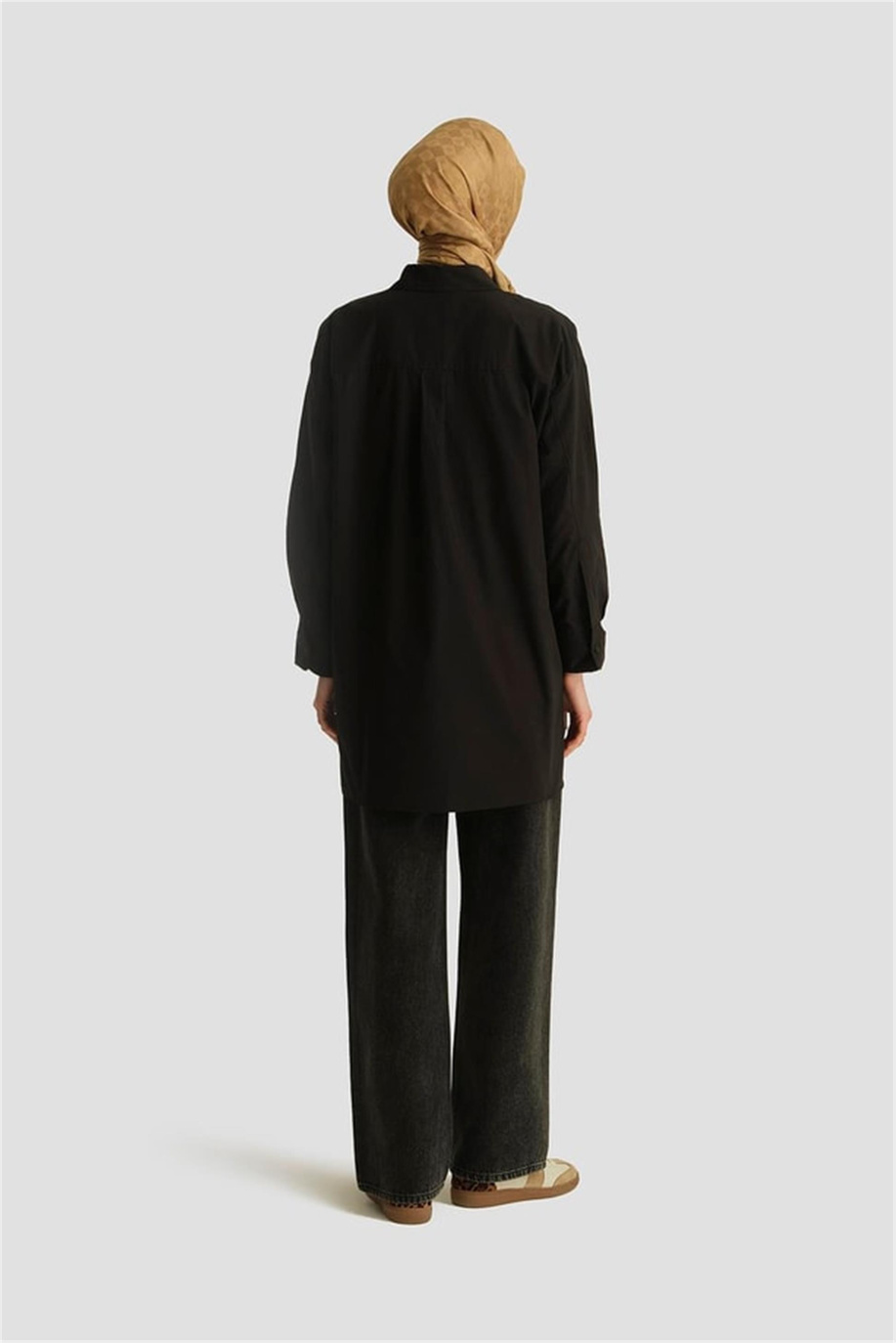 Armine Önleri Cep Görünümlü Gömlek 25YH3443 Siyah