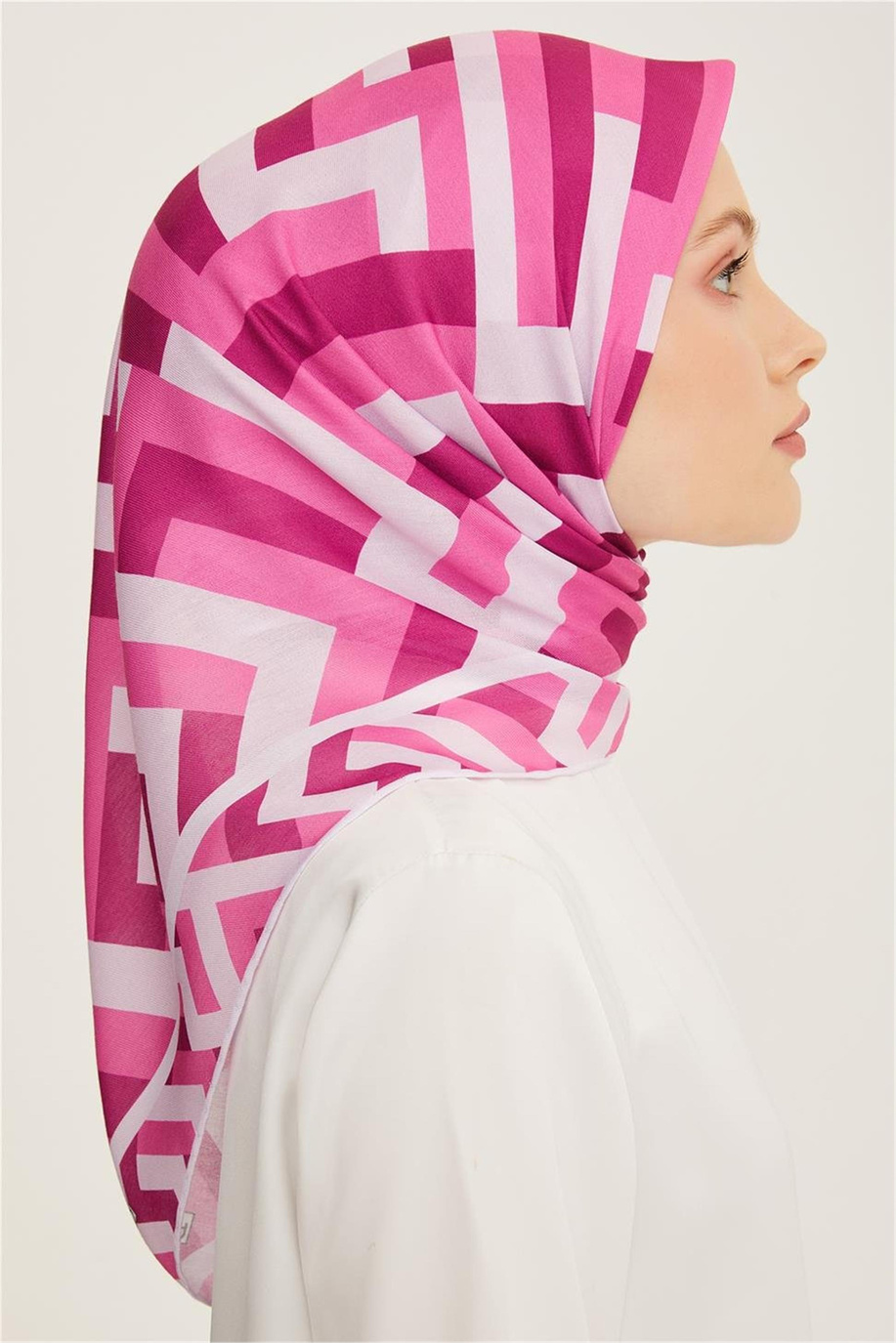 Armine Trend Eşarp   06