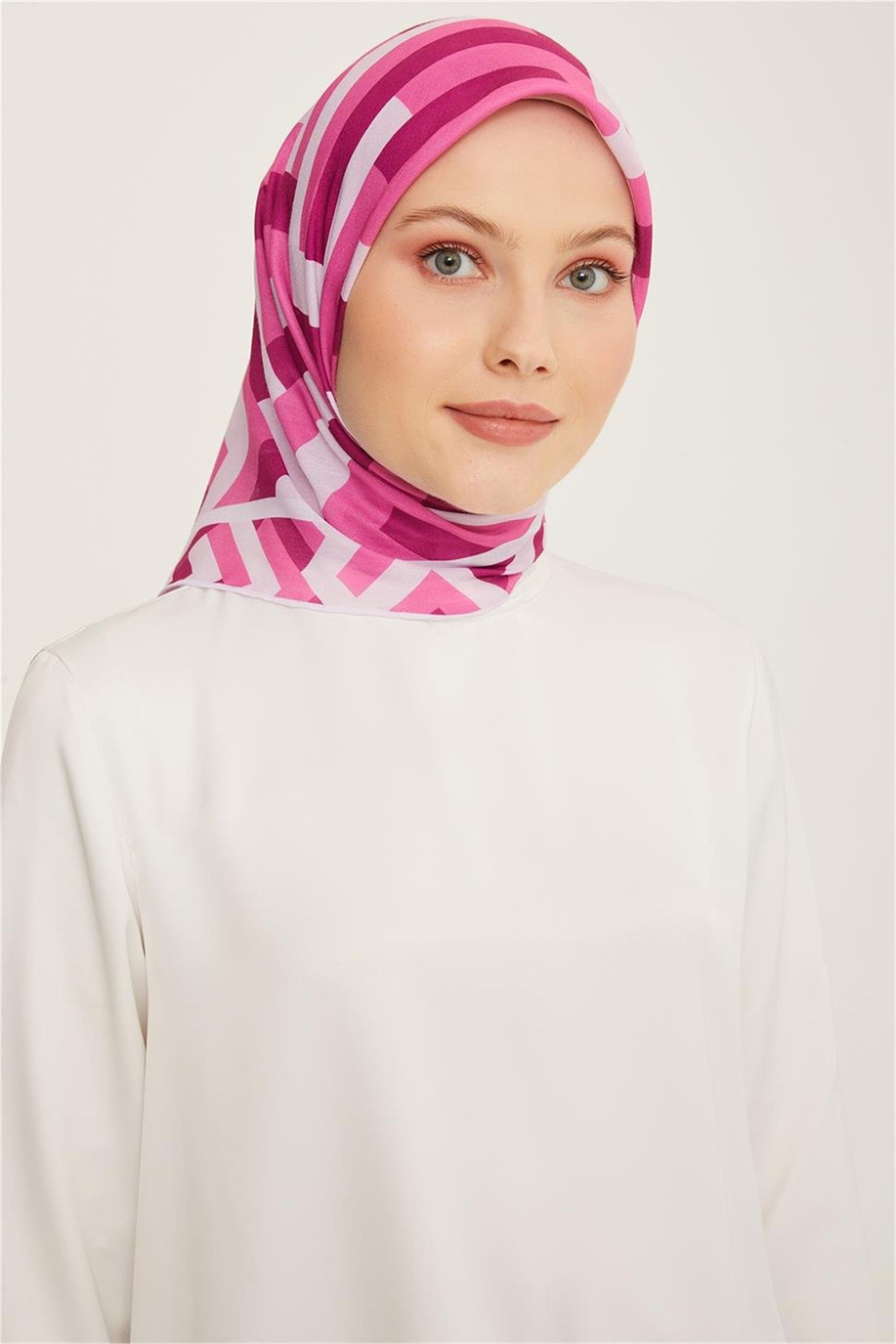 Armine Trend Eşarp   06