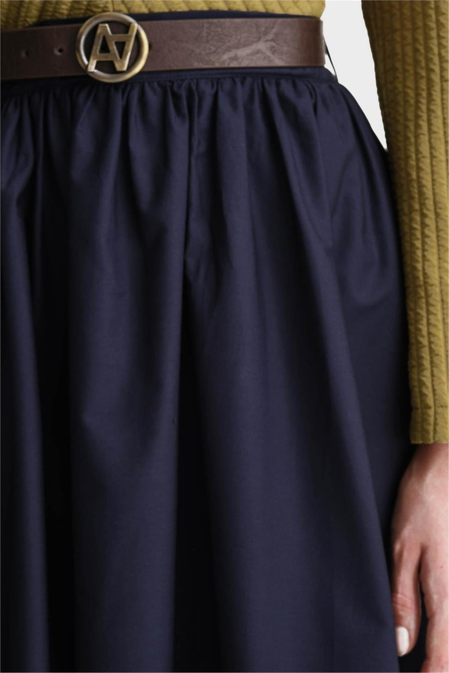 Beli Büzgülü Lacivert Etek