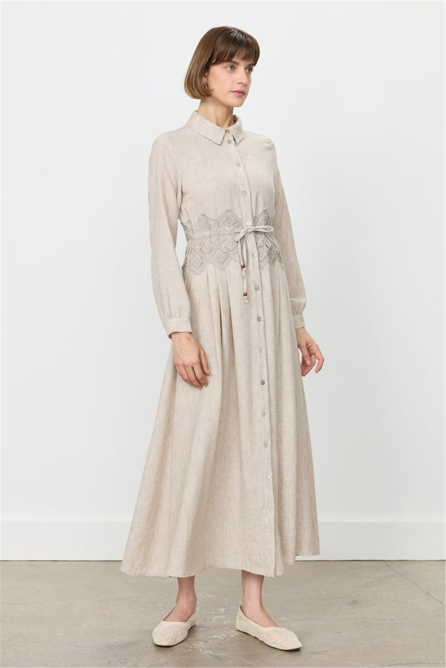 Beli Makrome Detaylı Formlu Keten Elbise Bej - 251EL3045NH.1