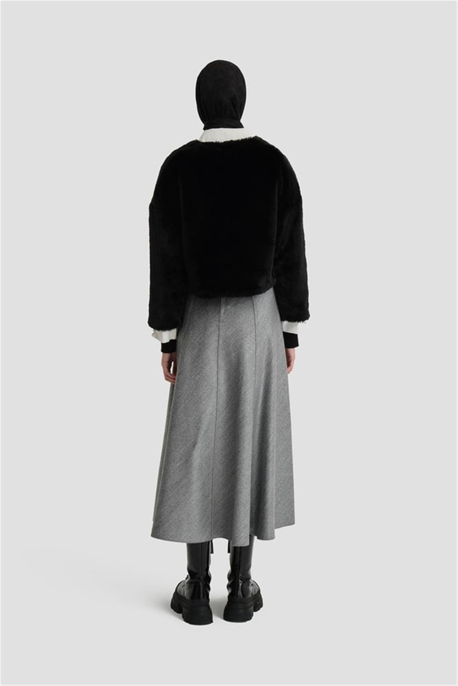 Beş Parçalı Gri Etek