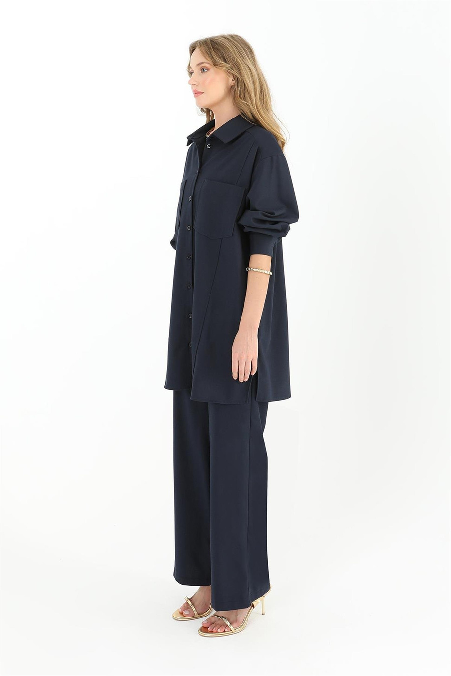 Cep Detaylı Lacivert Gömlek