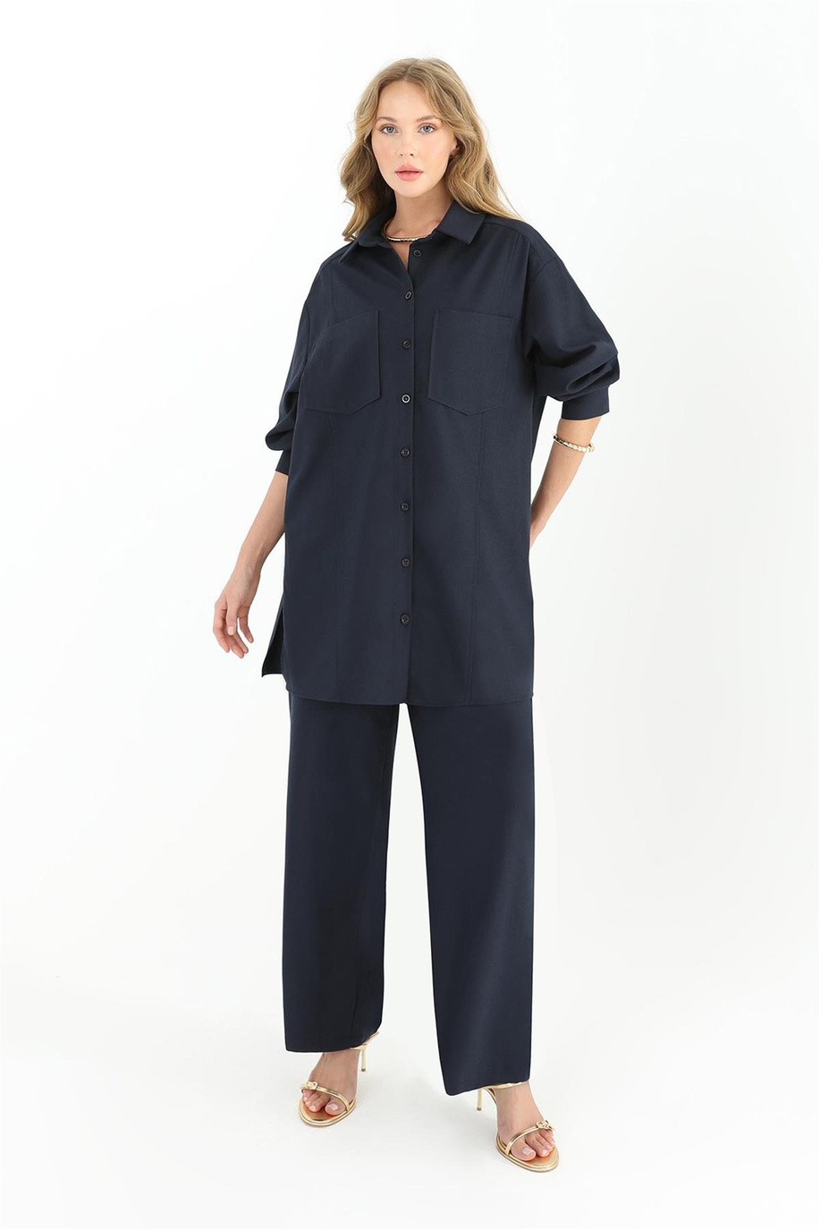Cep Detaylı Lacivert Gömlek