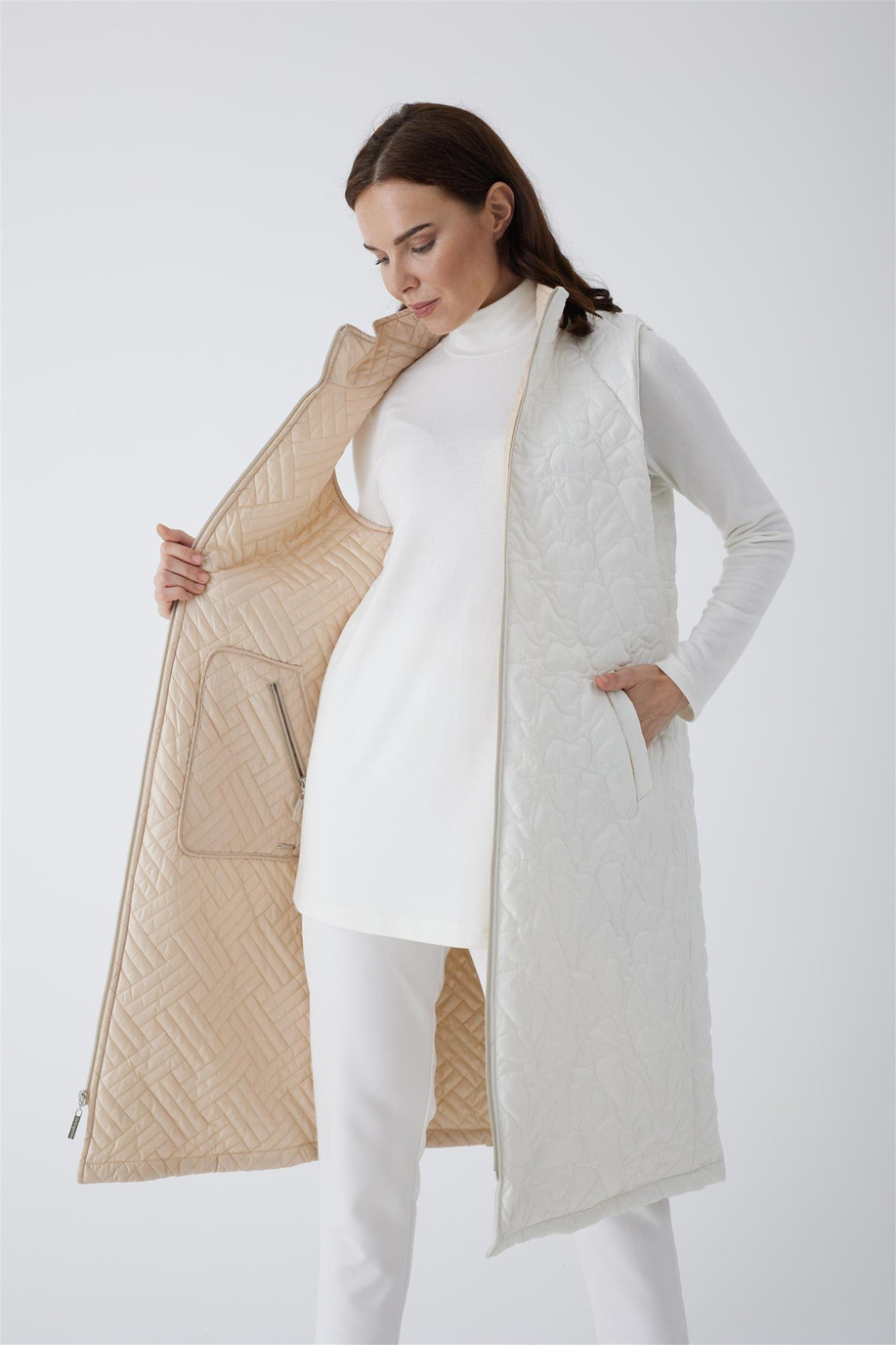 Çift Taraflı Uzun Bej Yelek