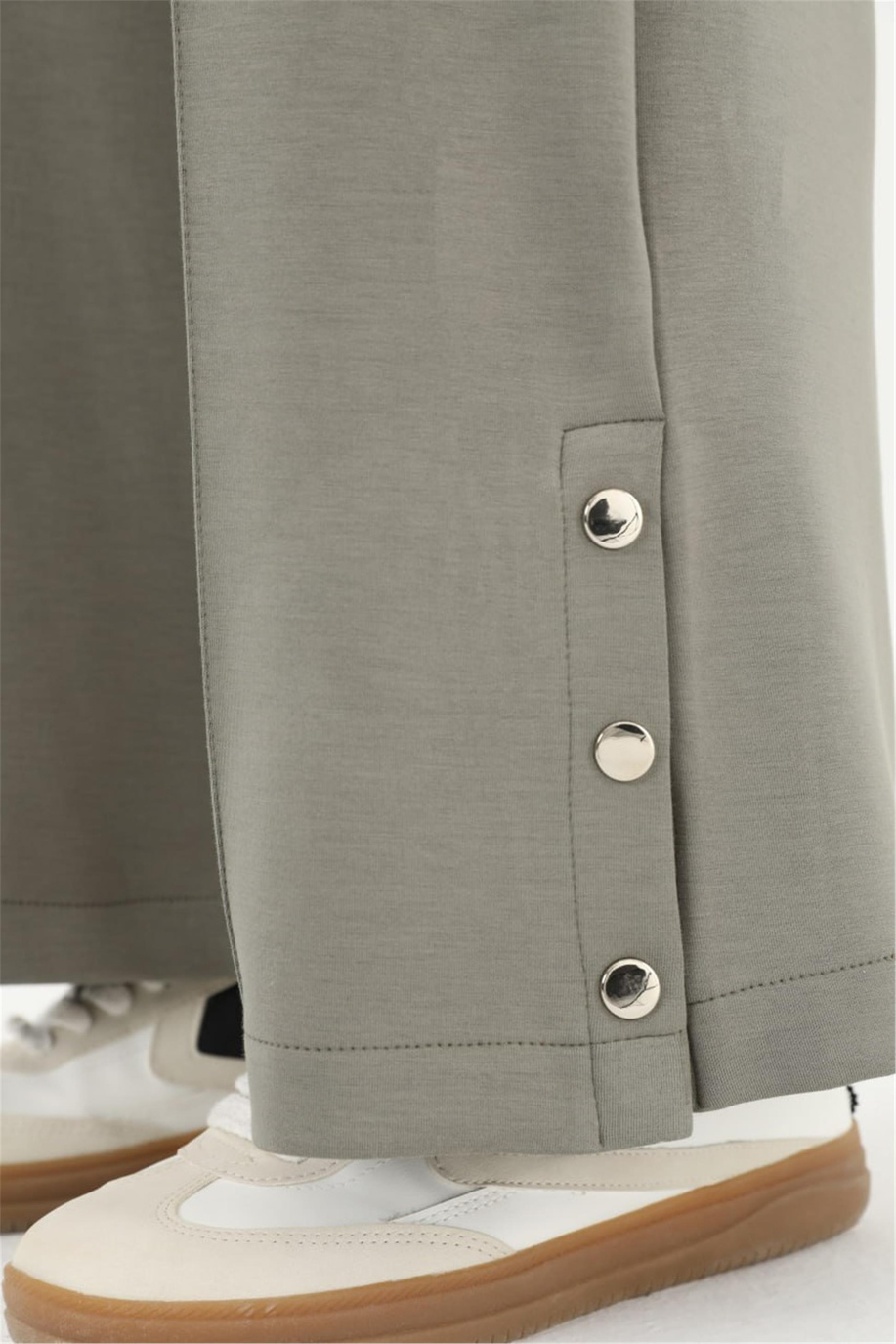 Çıt Çıt Detaylı Haki Pantolon