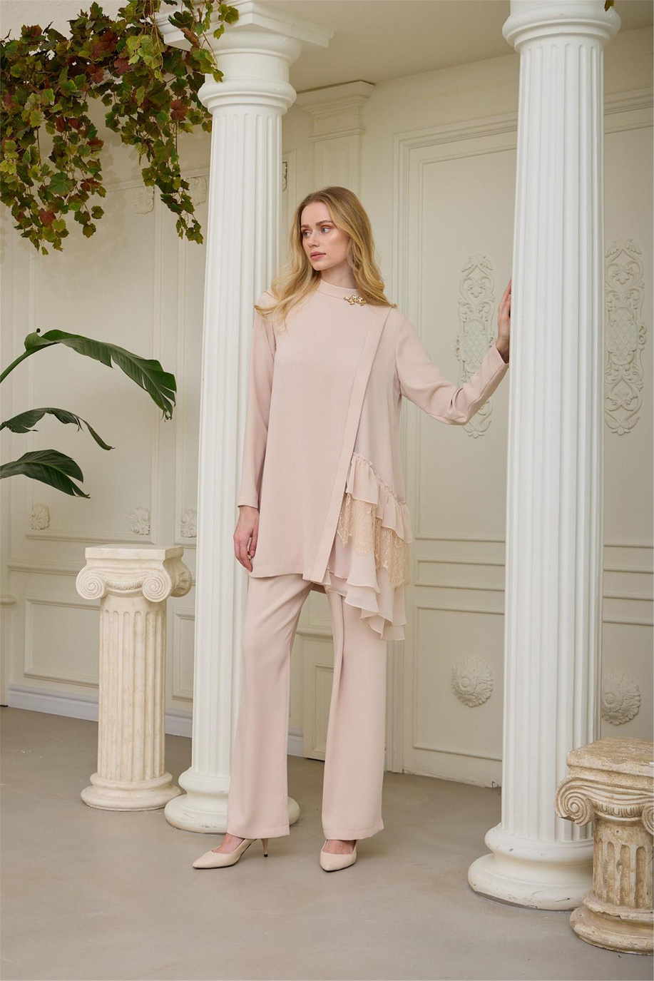 Dantelli Şifon Fırfırlı Takım Bej - 25YMA2427