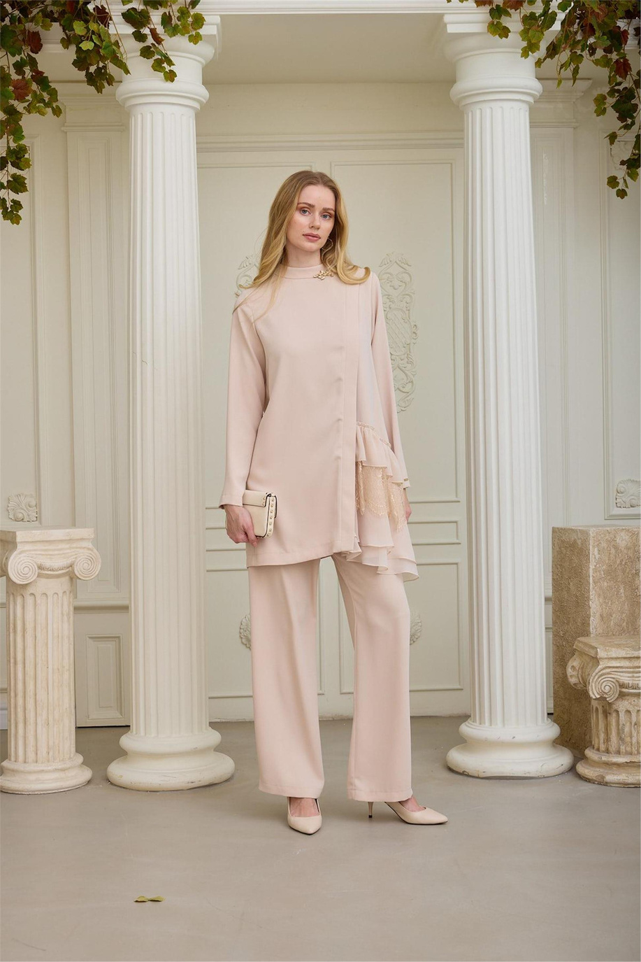 Dantelli Şifon Fırfırlı Takım Bej - 25YMA2427