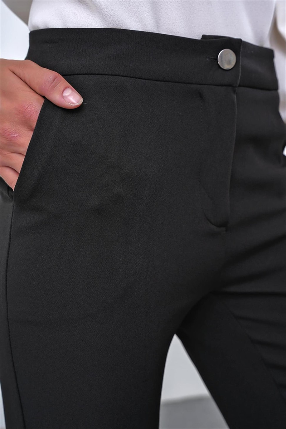 Dar Paça Kumaş Siyah Pantolon