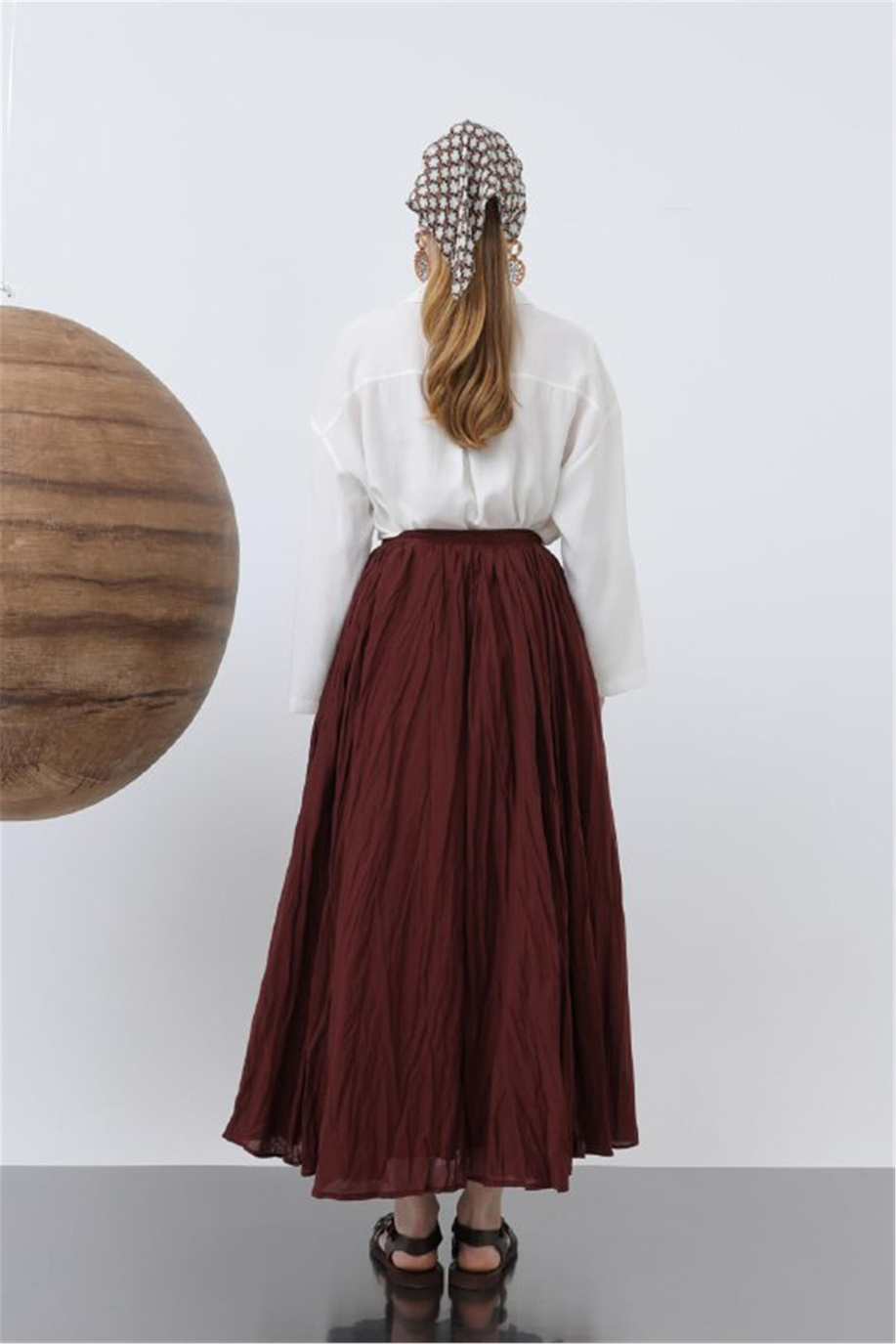Doğal Duruşlu Pileli Bordo Etek