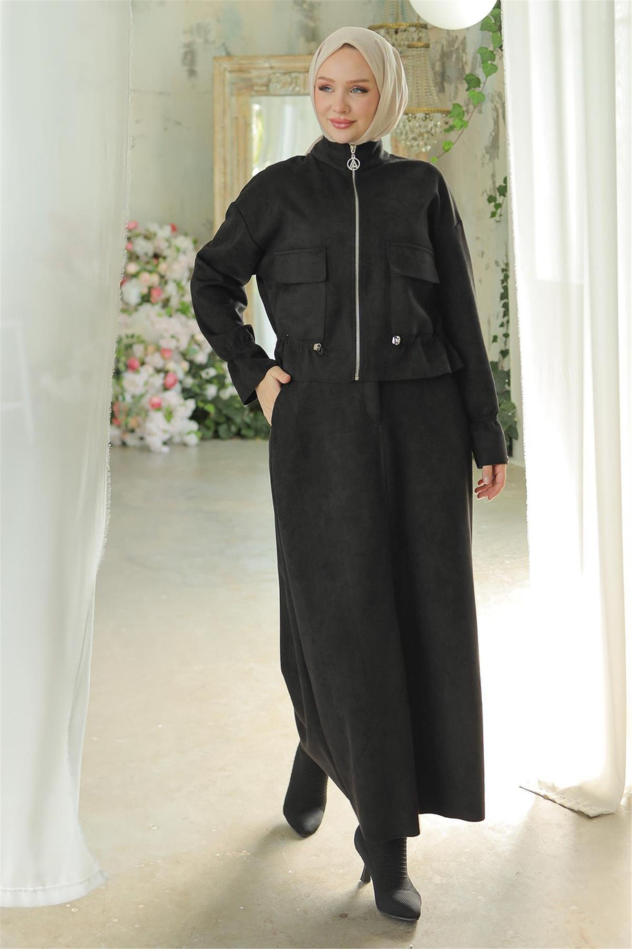 Fermuarlı Kolları Lastikli Siyah Takım