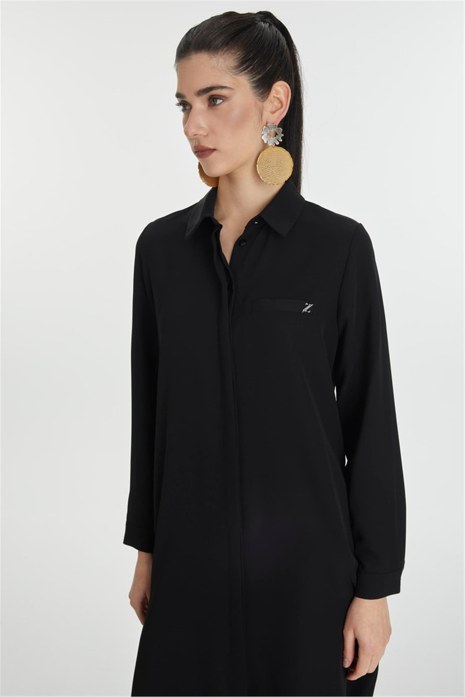 Gizli Düğme Detaylı Siyah Tunik