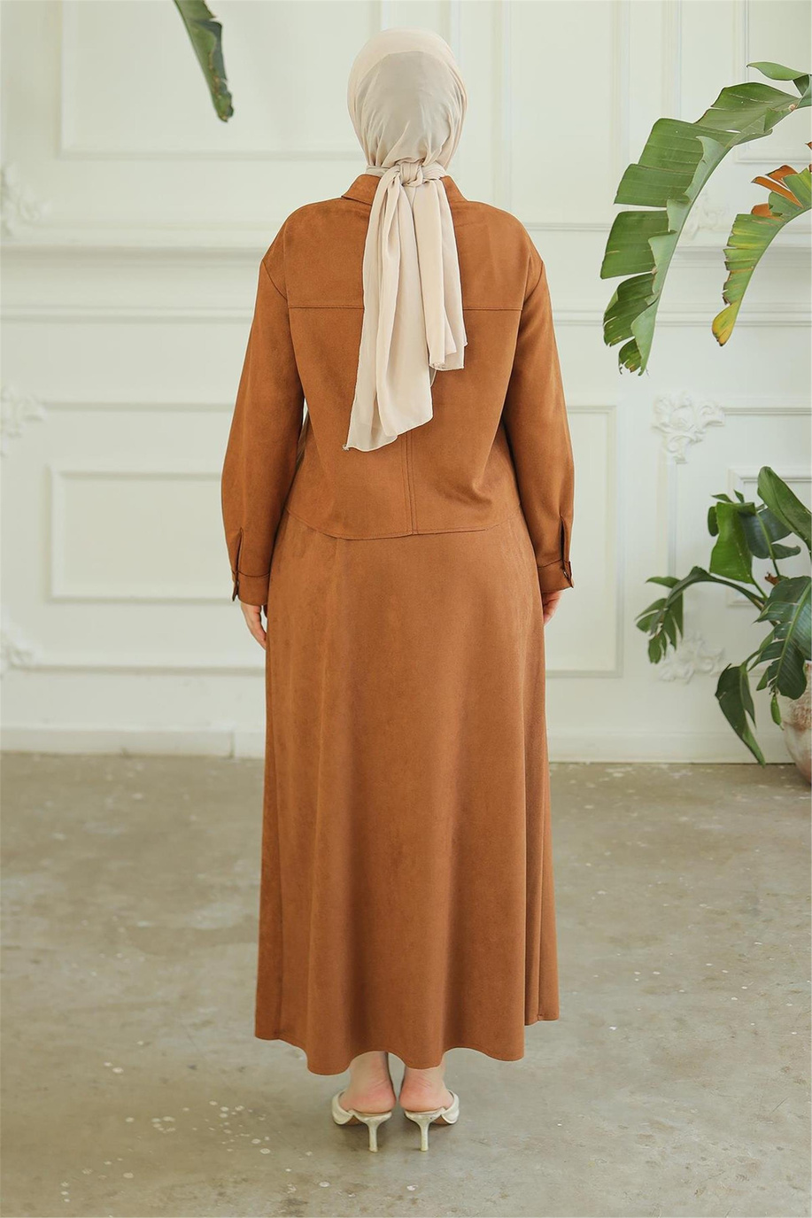 Gizli Fermuarlı Gömlek Yakalı Taba Takım