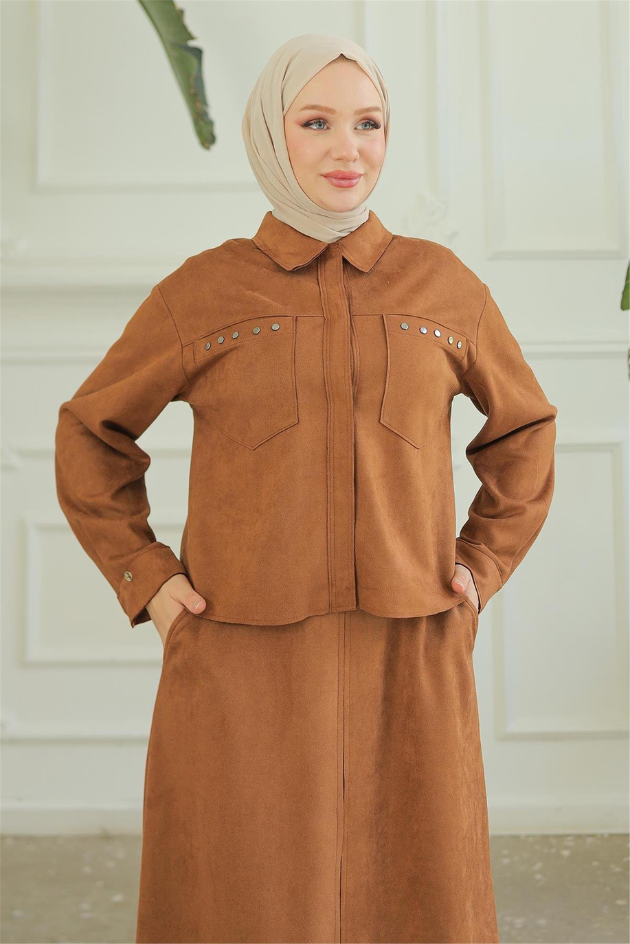 Gizli Fermuarlı Gömlek Yakalı Taba Takım