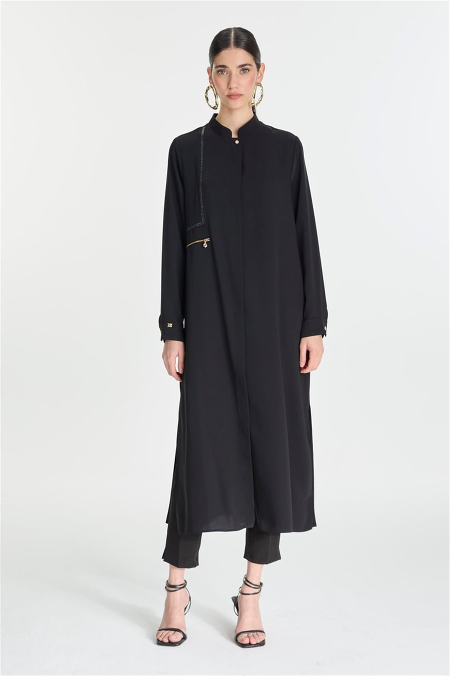 Hakim Yaka Fermuar Detaylı Uzun Siyah Tunik