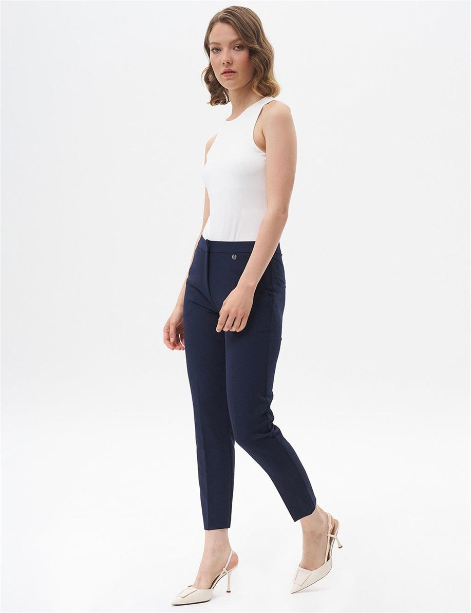 Havuç Kesim Basic Pantolon Lacivert
