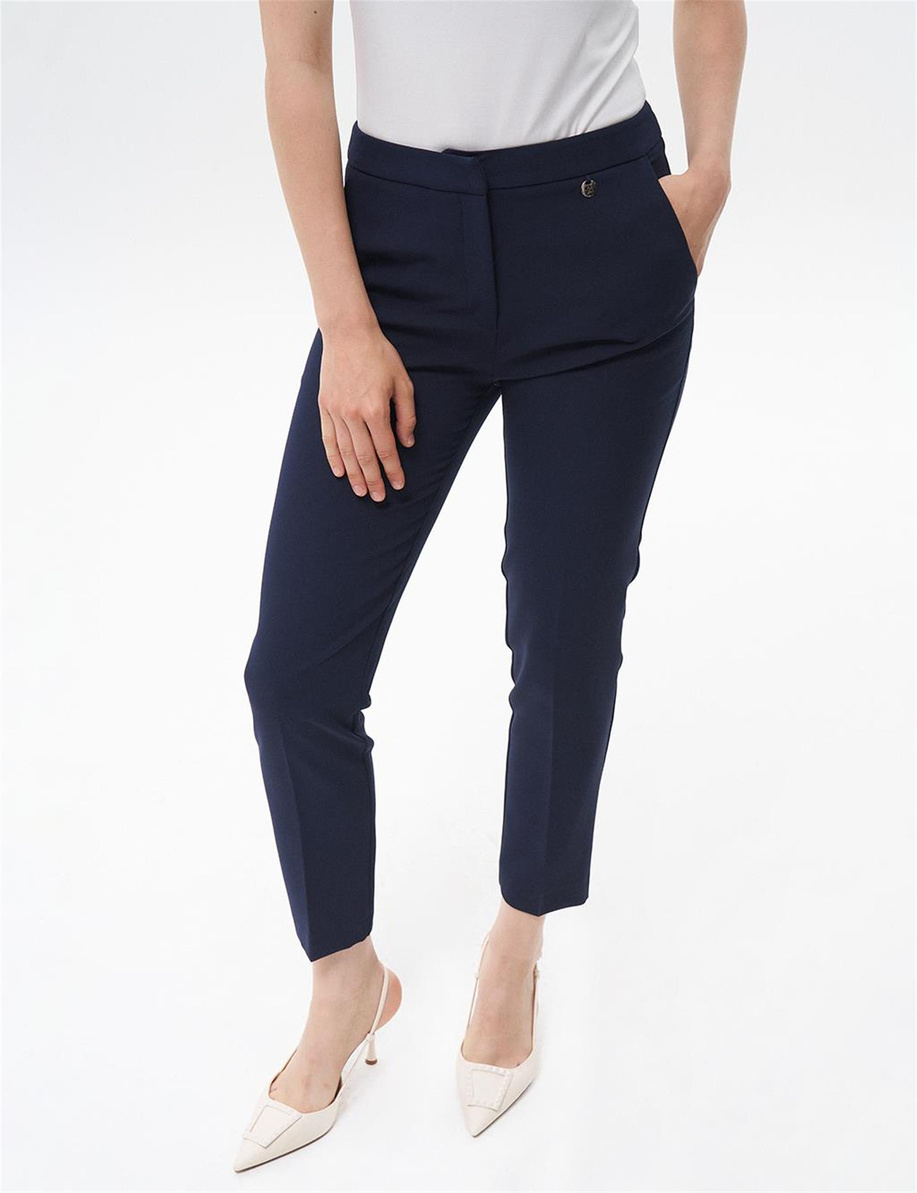 Havuç Kesim Basic Pantolon Lacivert