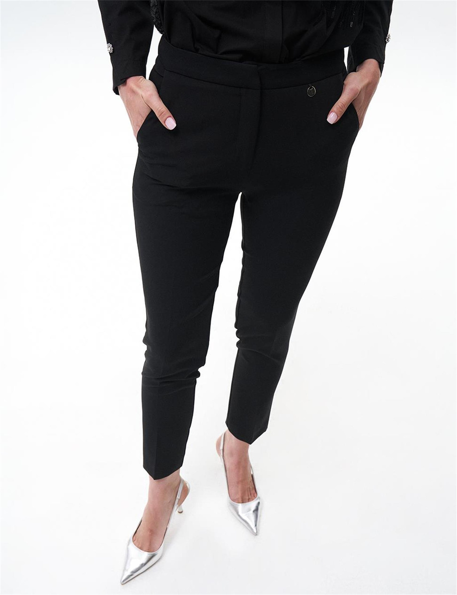 Havuç Kesim Basic Pantolon Siyah