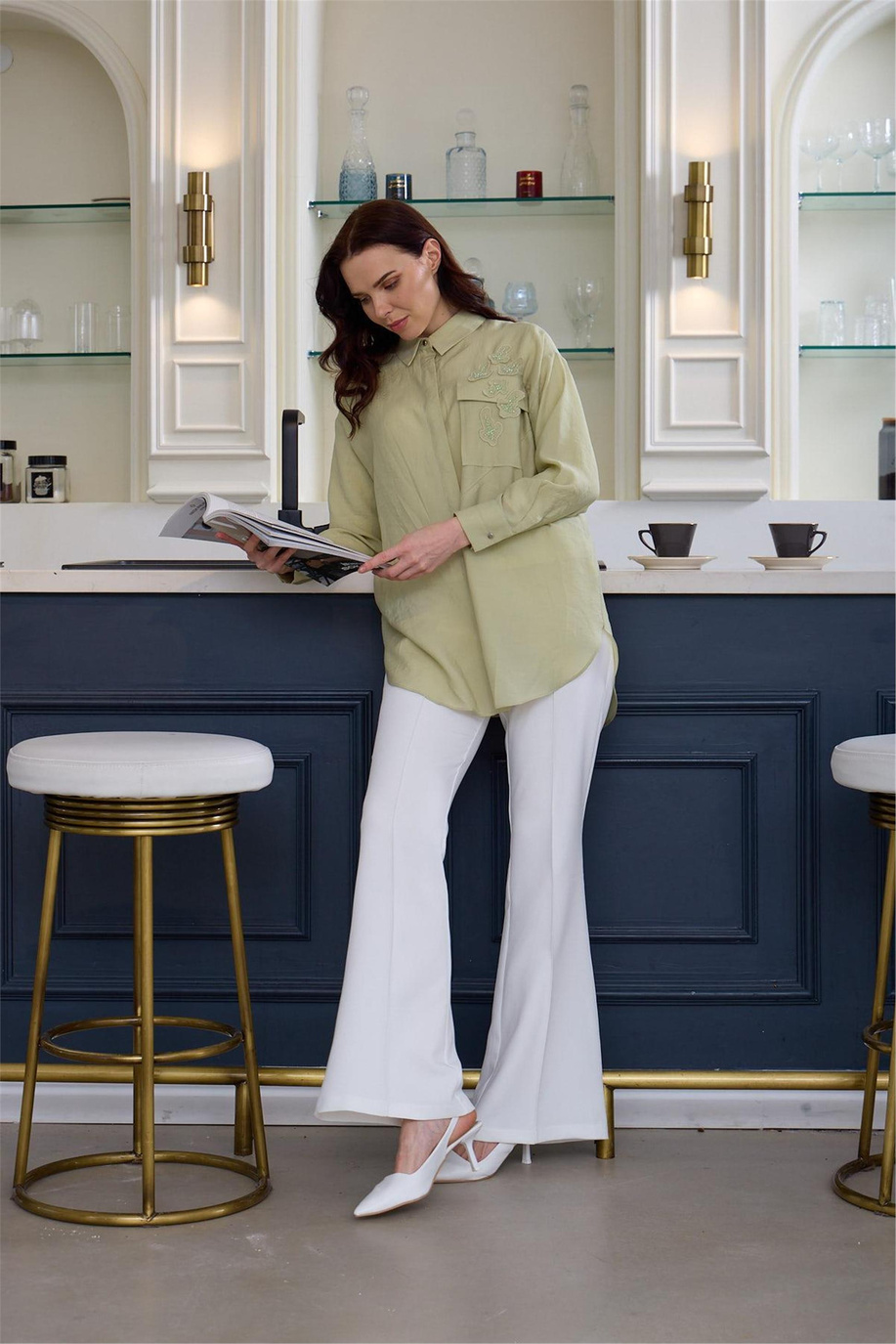 İşlemeli Aplikeli İpek Cupra Çağla Gömlek