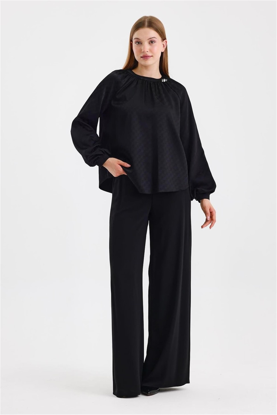 Jakarlı Aksesuar Detaylı Bluz Siyah - 25YZ0118