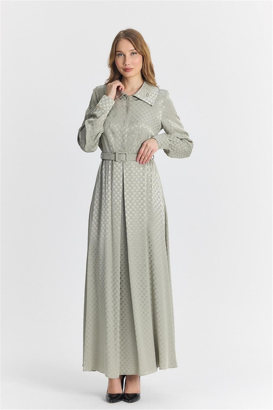 Jakarlı Kemer Detaylı Çağla Elbise