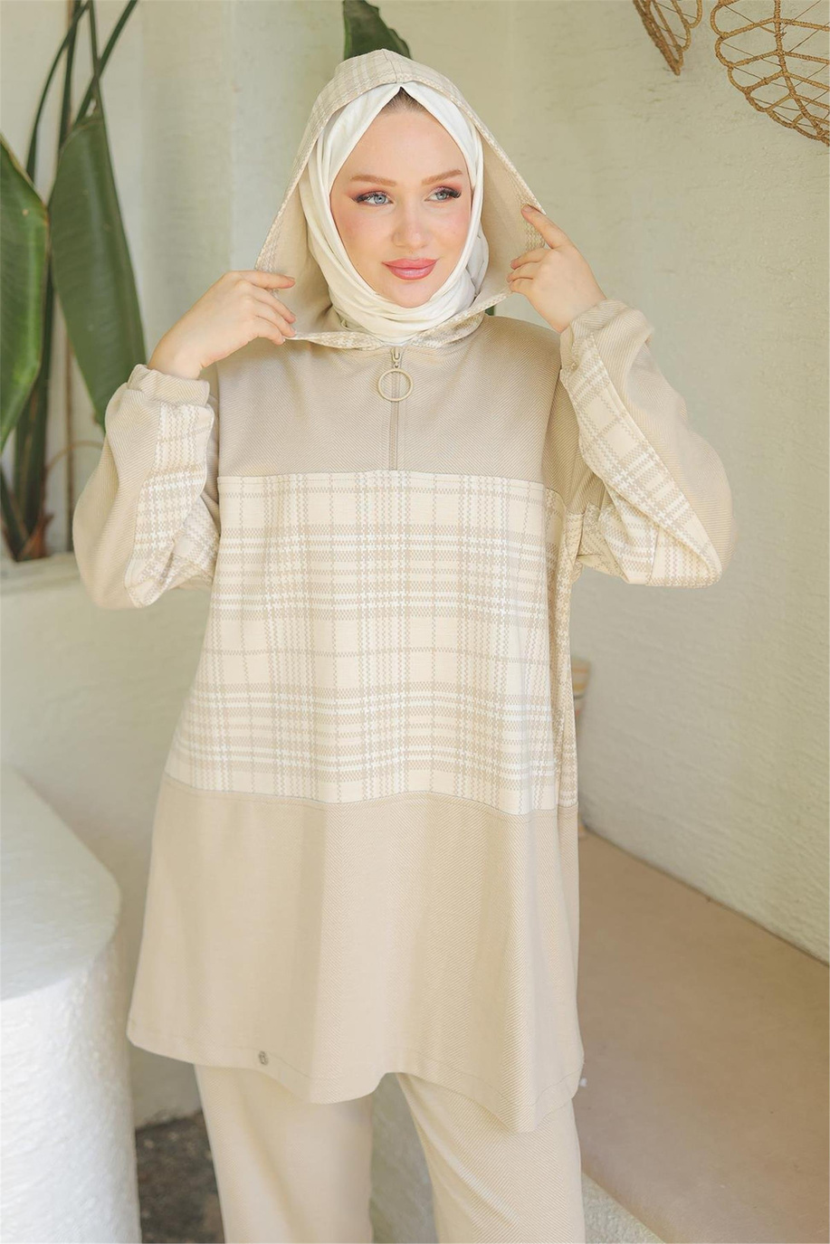 Kapişonlu Etekli İkili Bej Takım