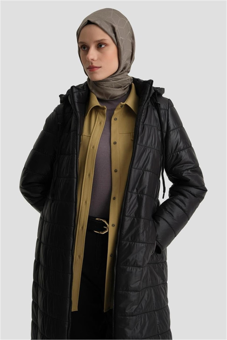 Kapişonlu Uzun Kapitone Siyah Mont