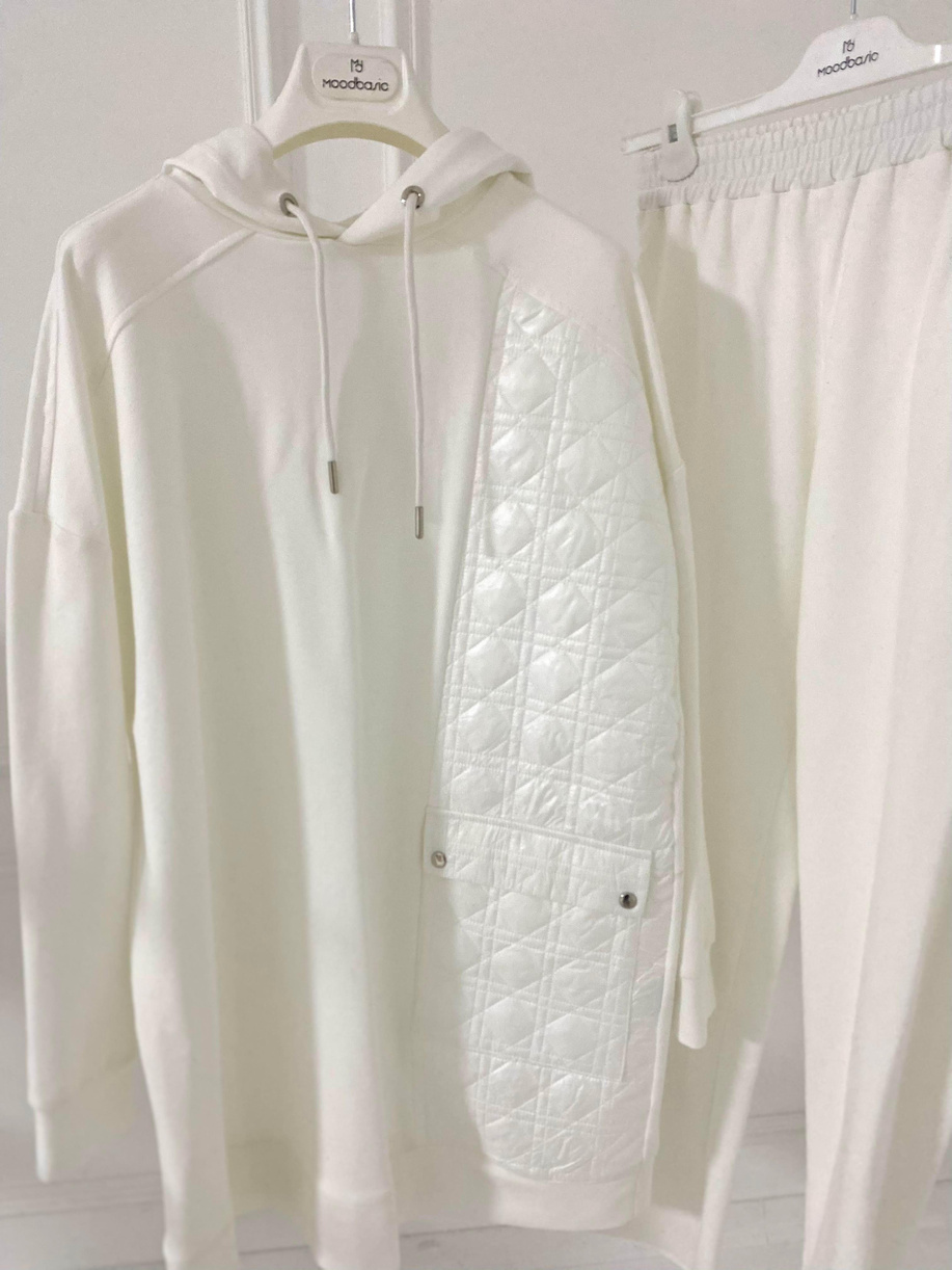 Kapitone Detaylı Ekru Takım