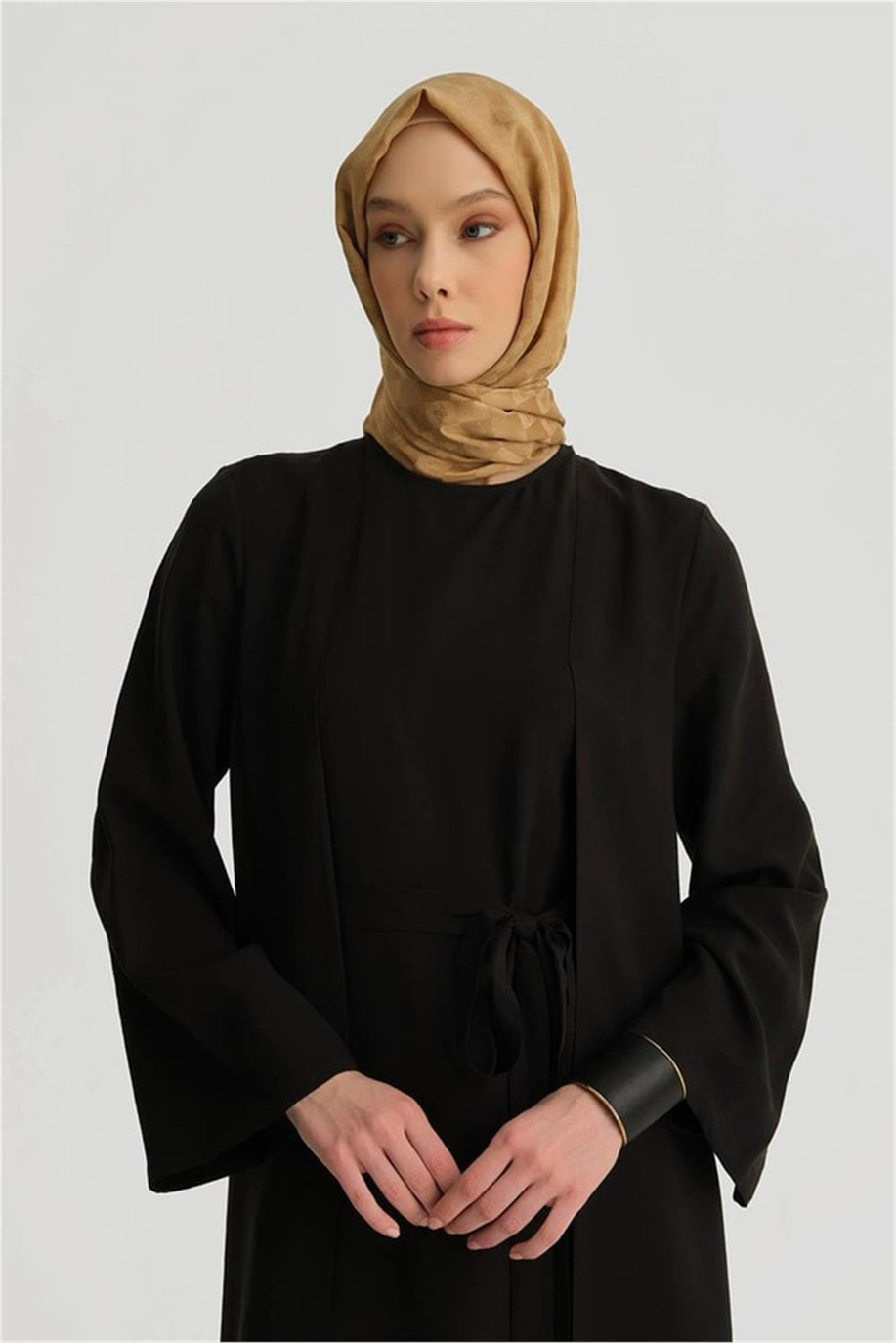 Kemer Detaylı Modal Siyah Elbise