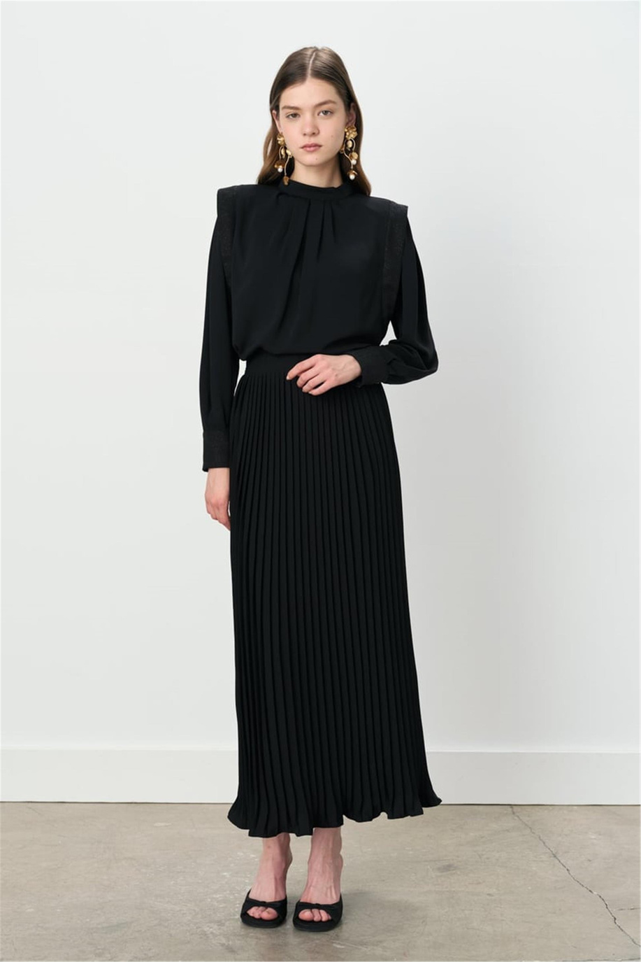 Kol Detaylı Etek Bluz Takım Siyah - 251EL4151NH.1