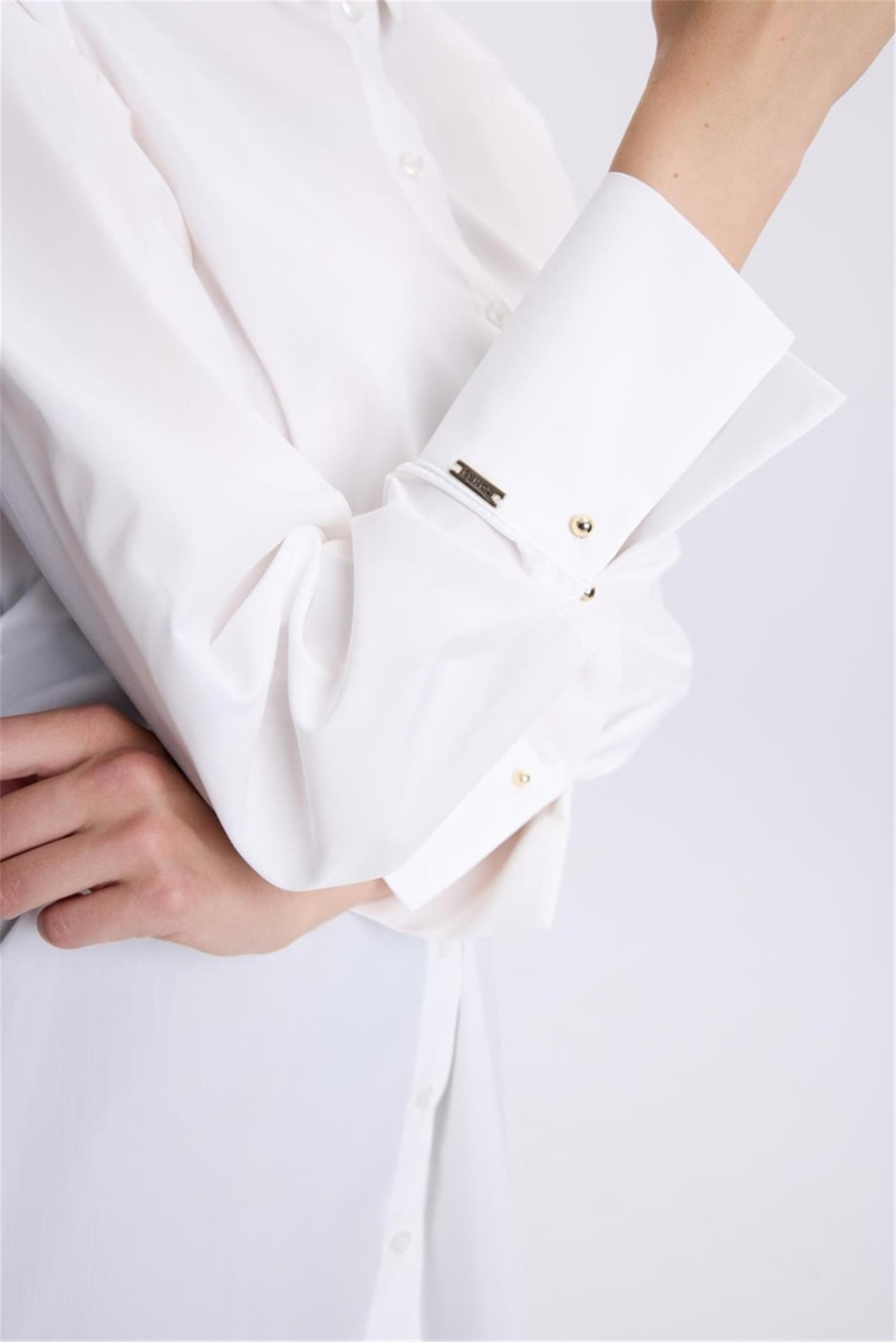 Kol Düğmeli Beyaz Tunik