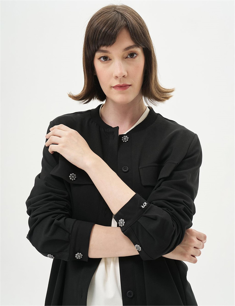 Kolej Yaka Cep Kapaklı İki İplik Siyah Ceket