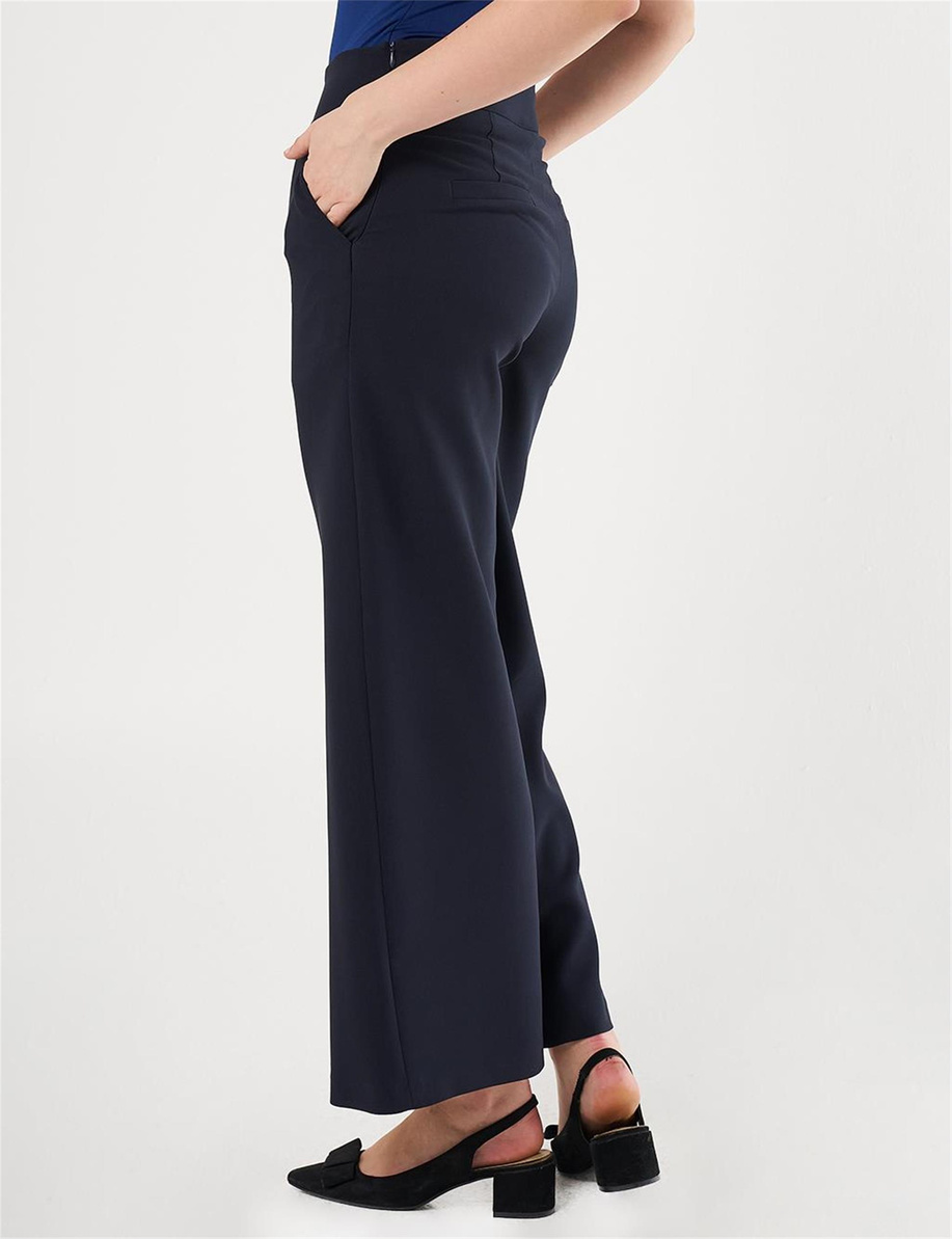 Korsaj Kemerli Koyu Laci Pantolon