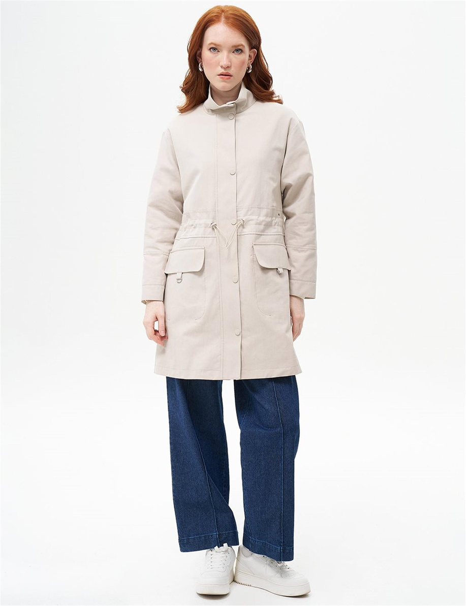 Kuş Gözü Detaylı Bel Büzgülü Taş Ceket