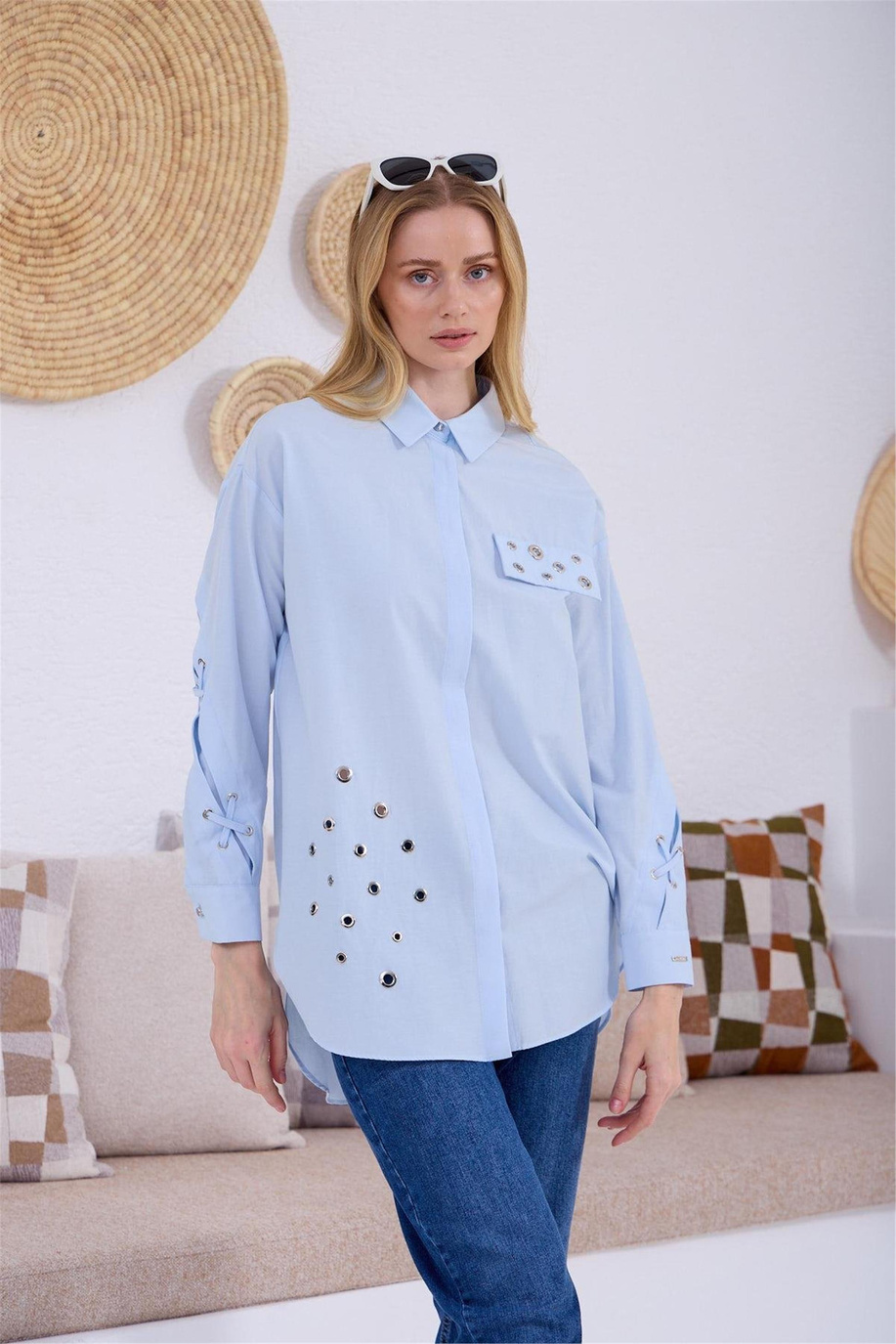 Kuşgözü Detaylı Gömlek Açık Mavi - 25YMB11268
