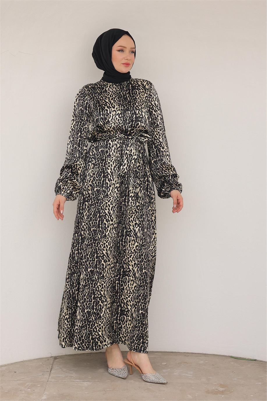 Leopar Desenli Siyah Elbise