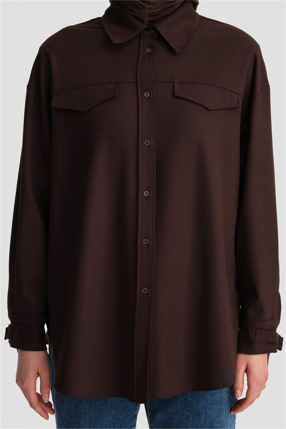Manşeti Tokalı Acı Kahve Gömlek