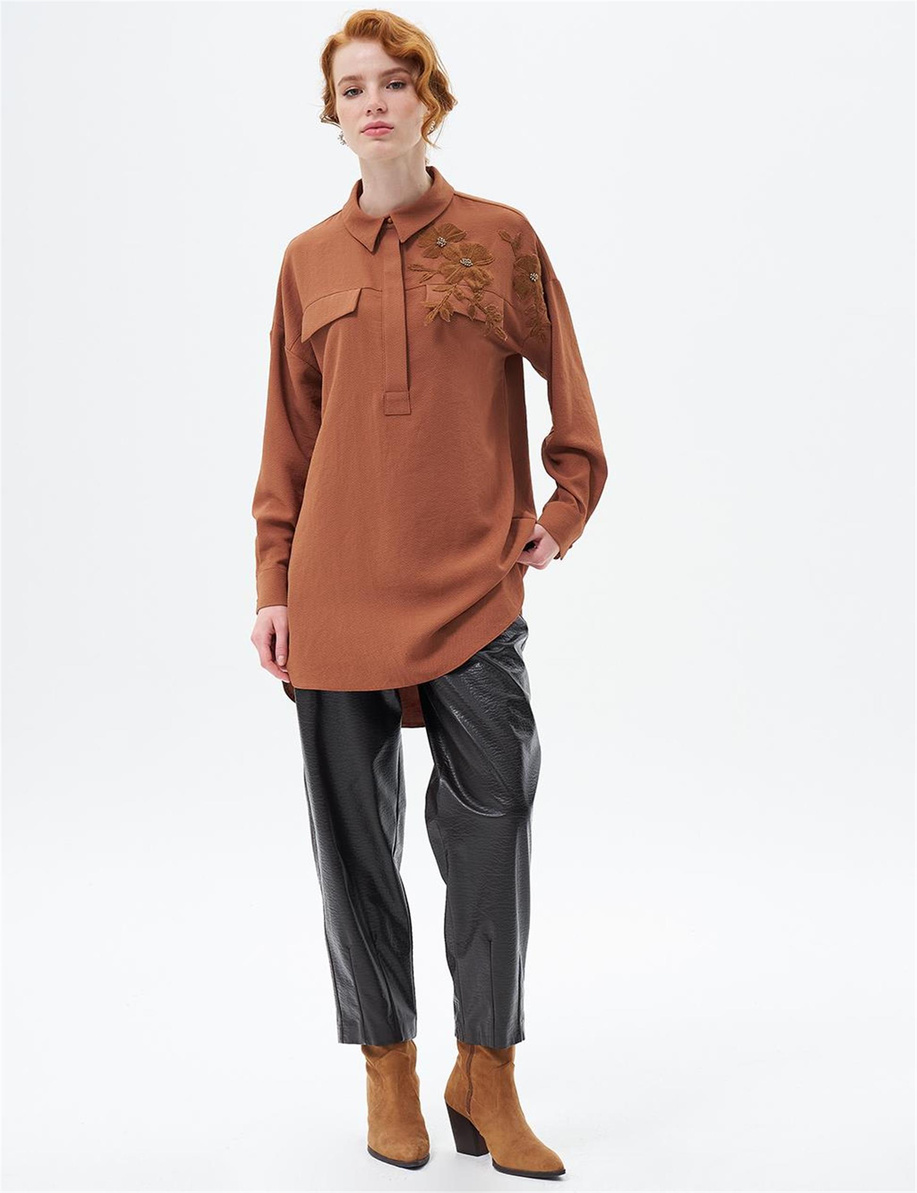 Metal Aksesuar Detaylı Suni Deri Koyu Kahve Pantolon