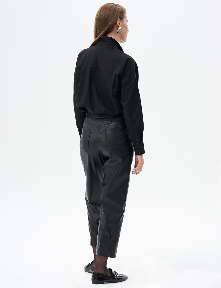 Metal Aksesuar Detaylı Suni Deri Siyah Pantolon