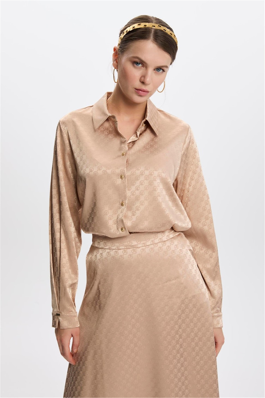 Monogram Desenli Bej Etek