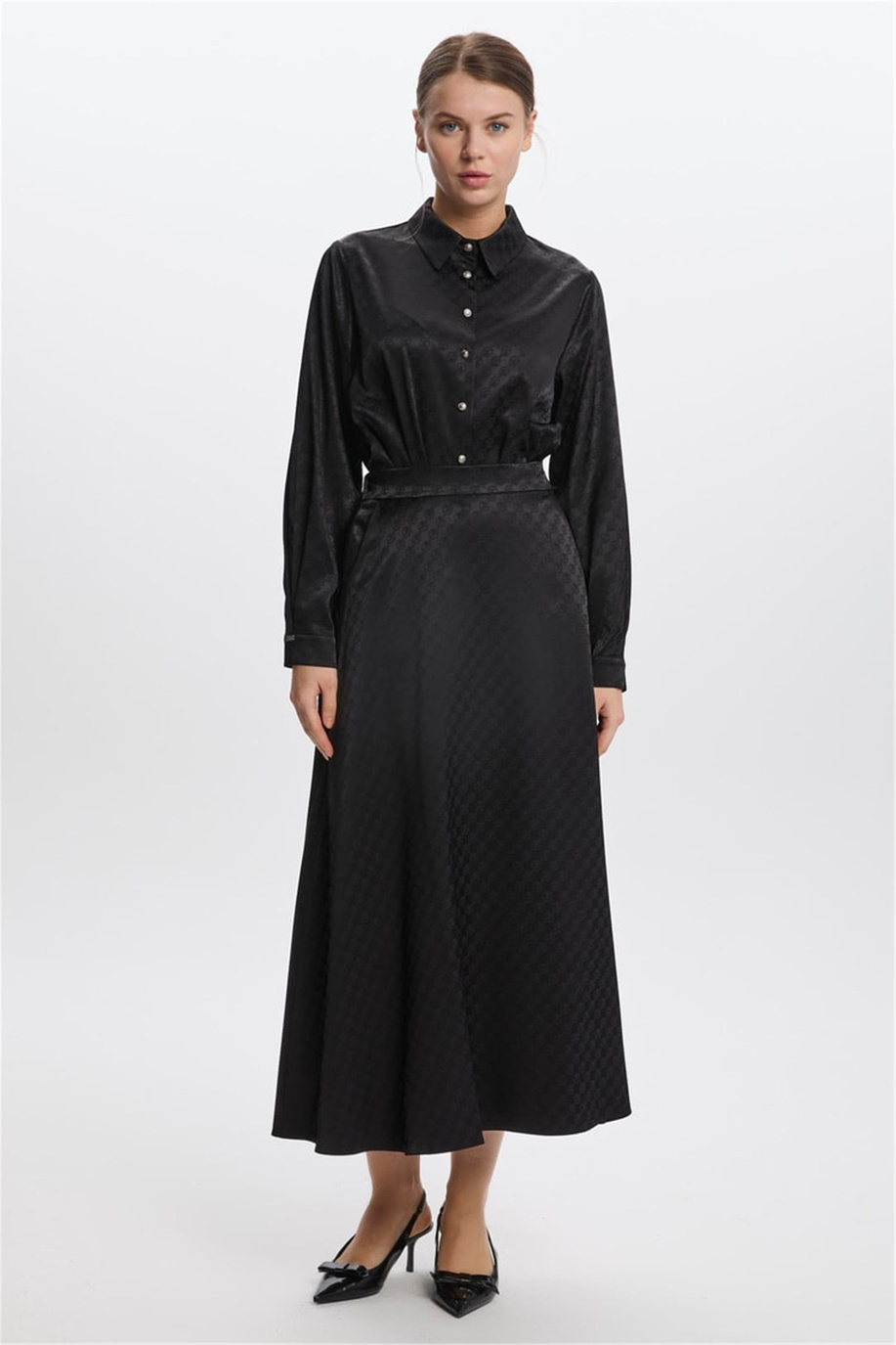 Monogram Desenli Siyah Etek