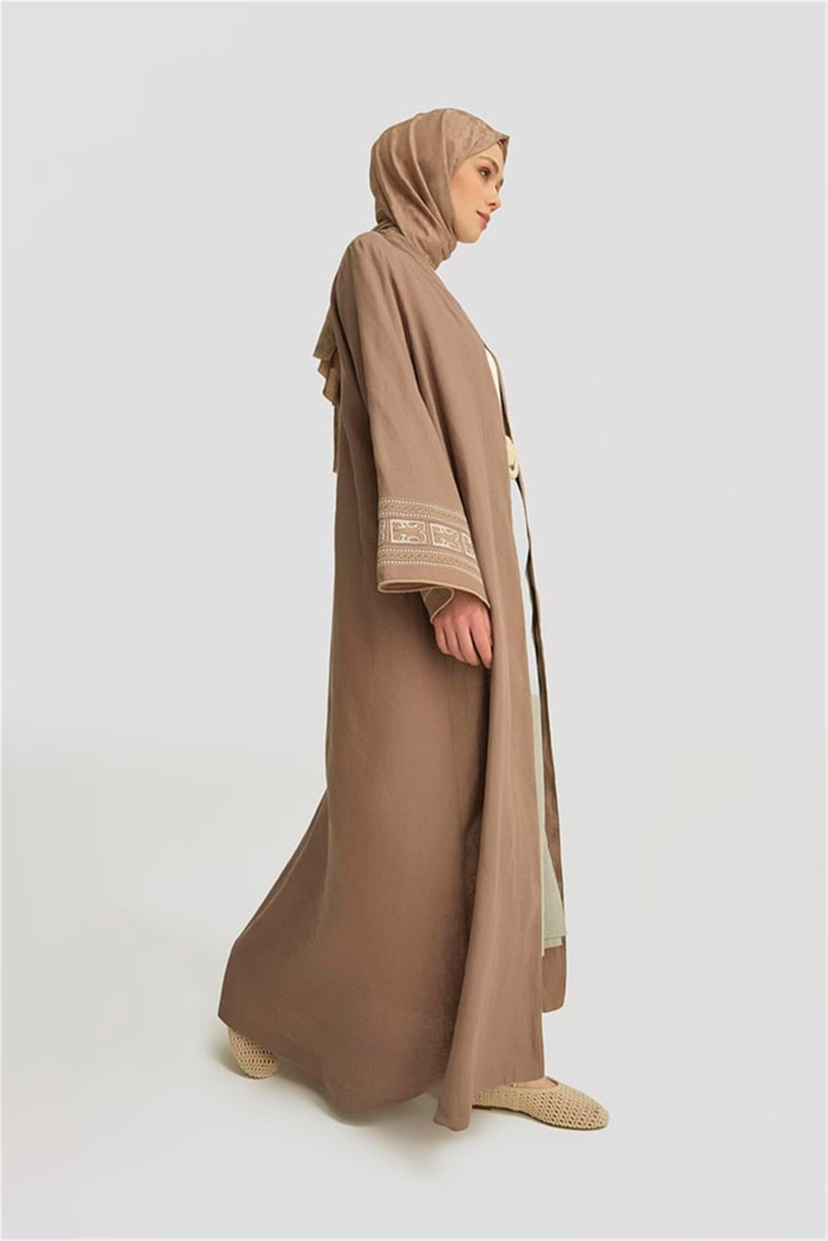 Nakış Detaylı Abaya Vizon - 25YD4239