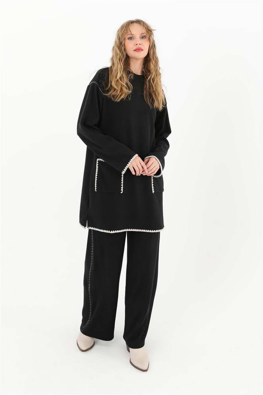Nakış Detaylı Siyah Takım