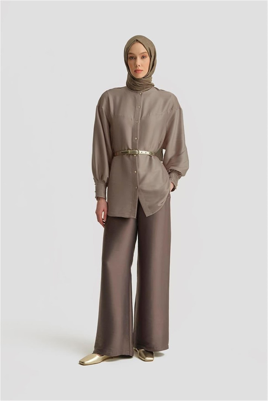 Nervürlü Saten Taş Gömlek