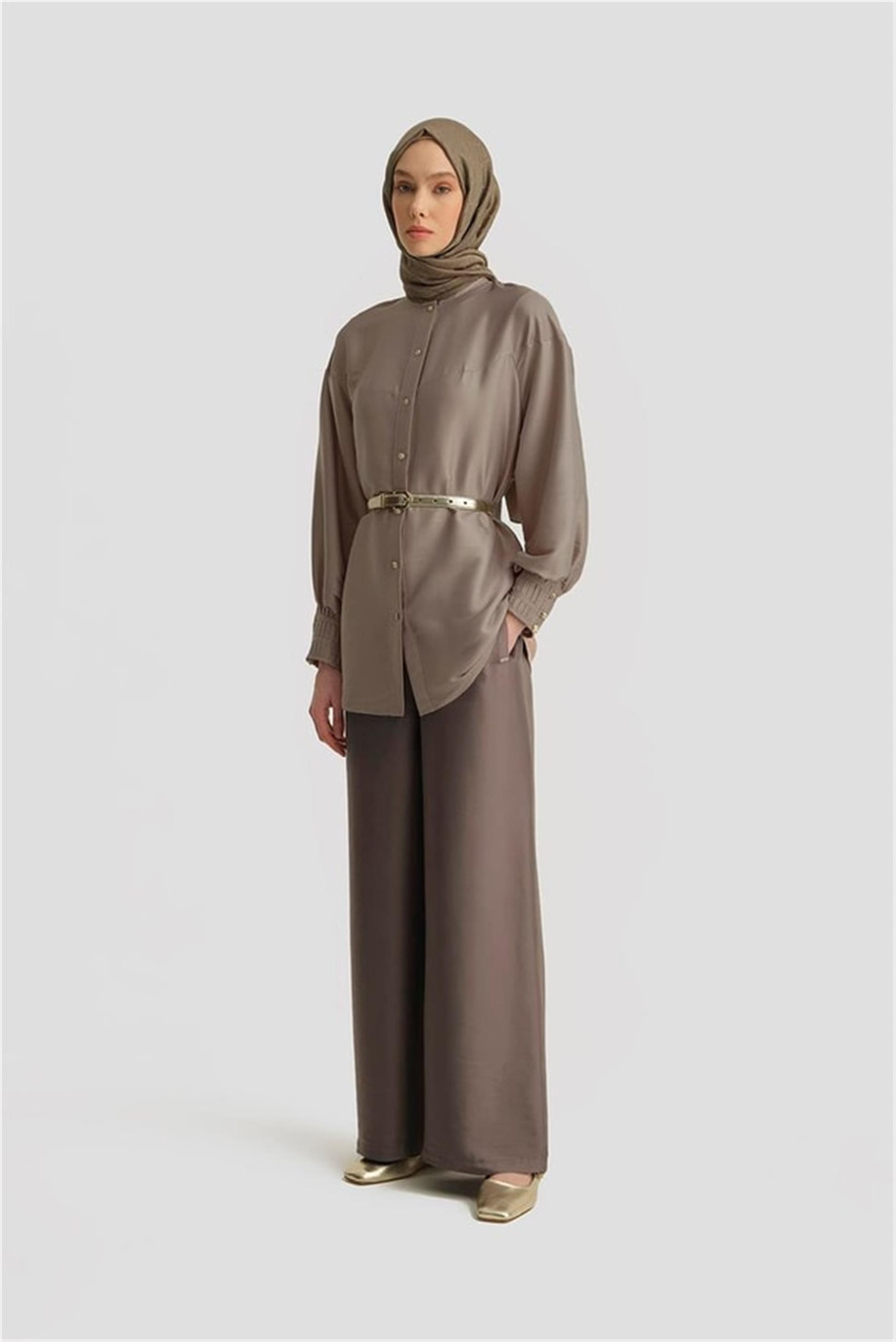 Nervürlü Saten Taş Gömlek