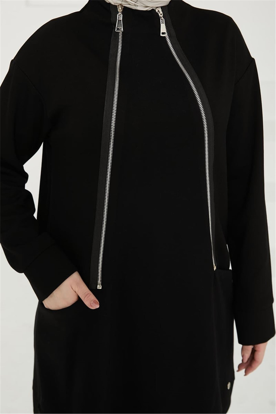 Önden Fermuar Detaylı Cepli Siyah Tunik