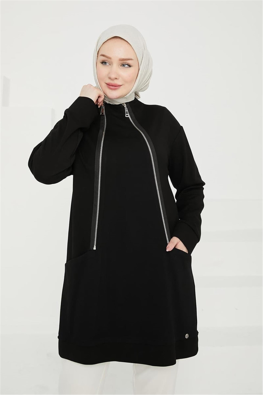 Önden Fermuar Detaylı Cepli Siyah Tunik